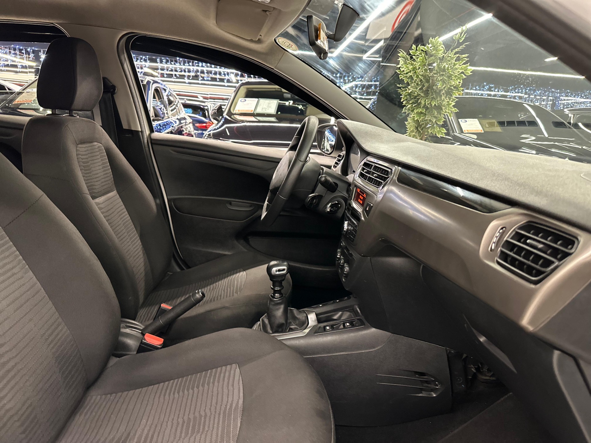 2019 Peugeot 301 1.5 BlueHDI Active-12