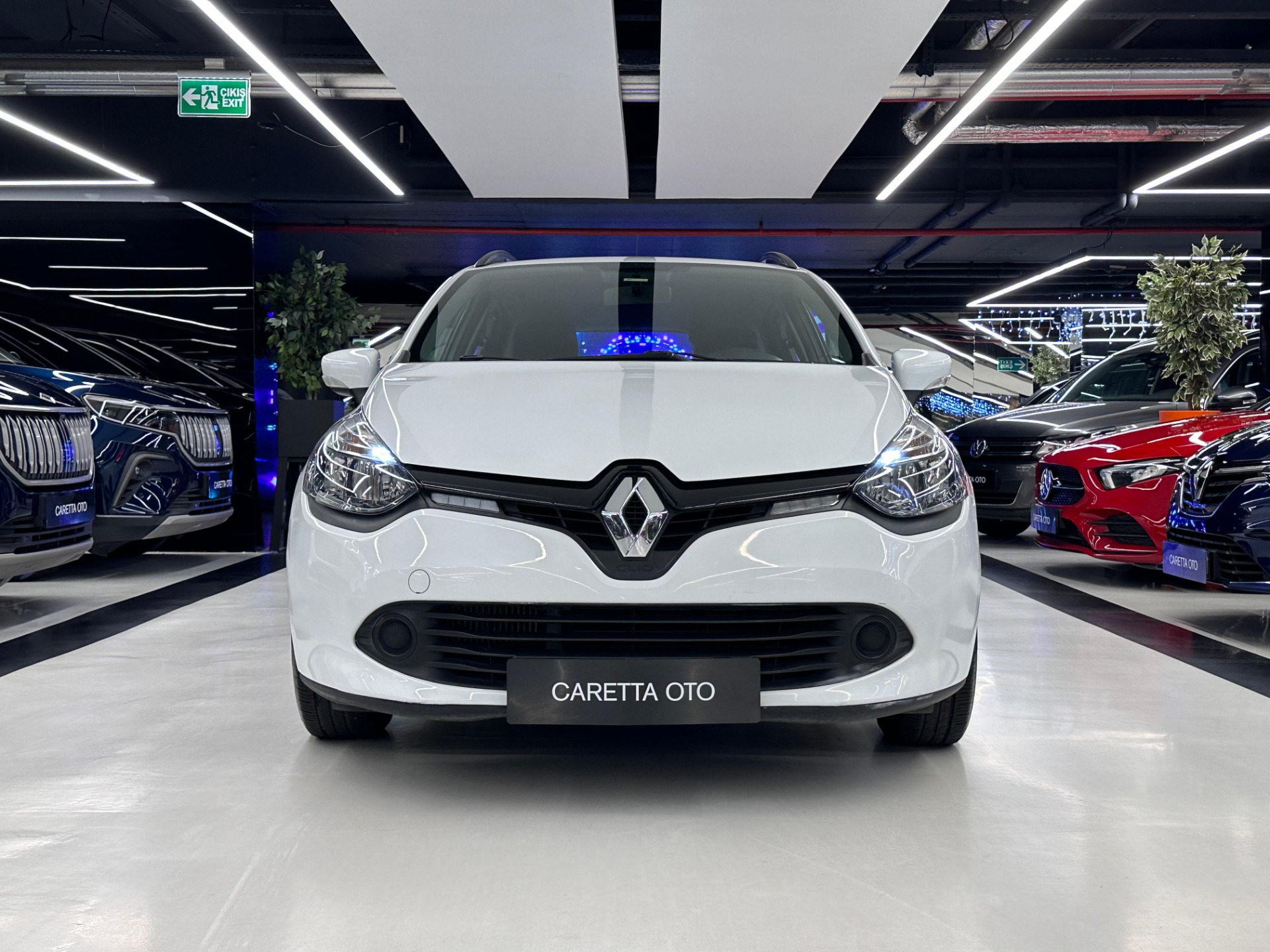 2015 Model Renault Clio 1.5 dCi SportTourer Joy-9