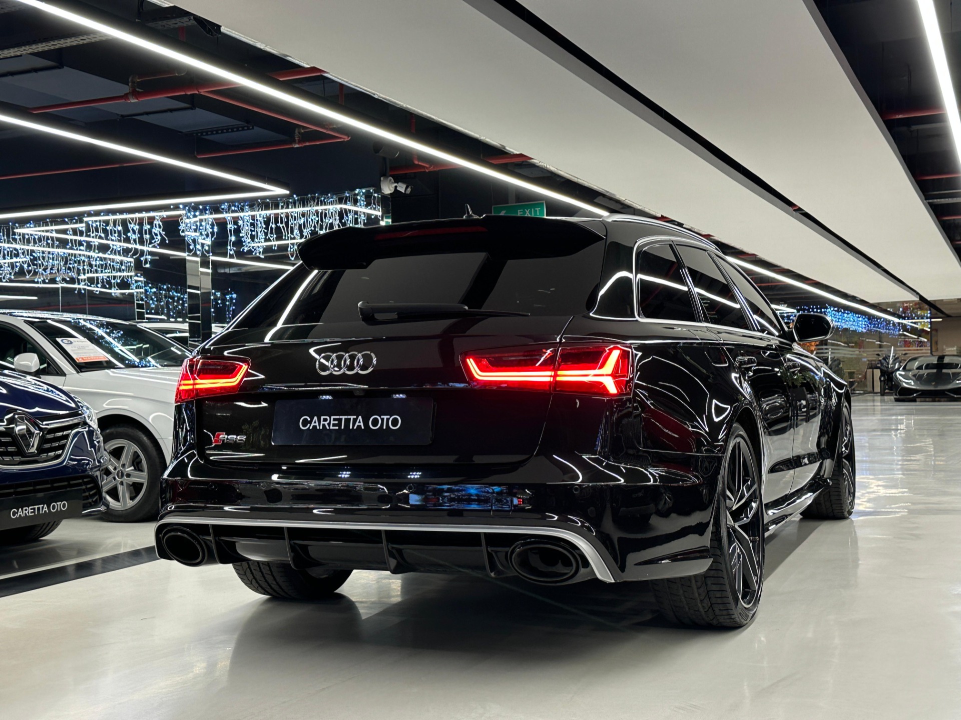 2015 Model Audi RS 6 Avant-24