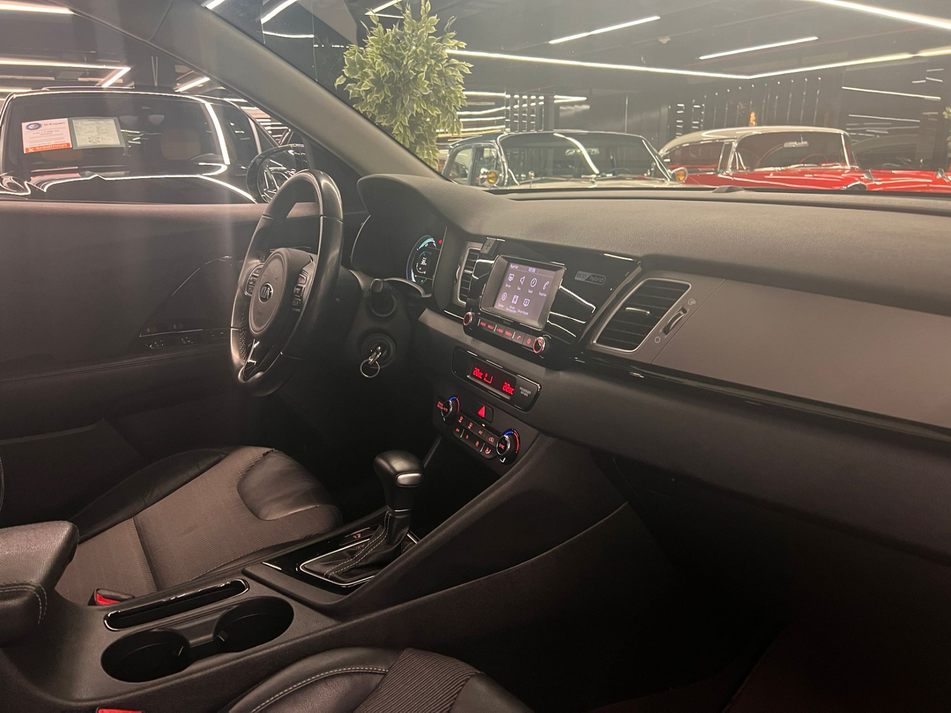 2017 Model Kia Niro 1.6 GDI Premium-10