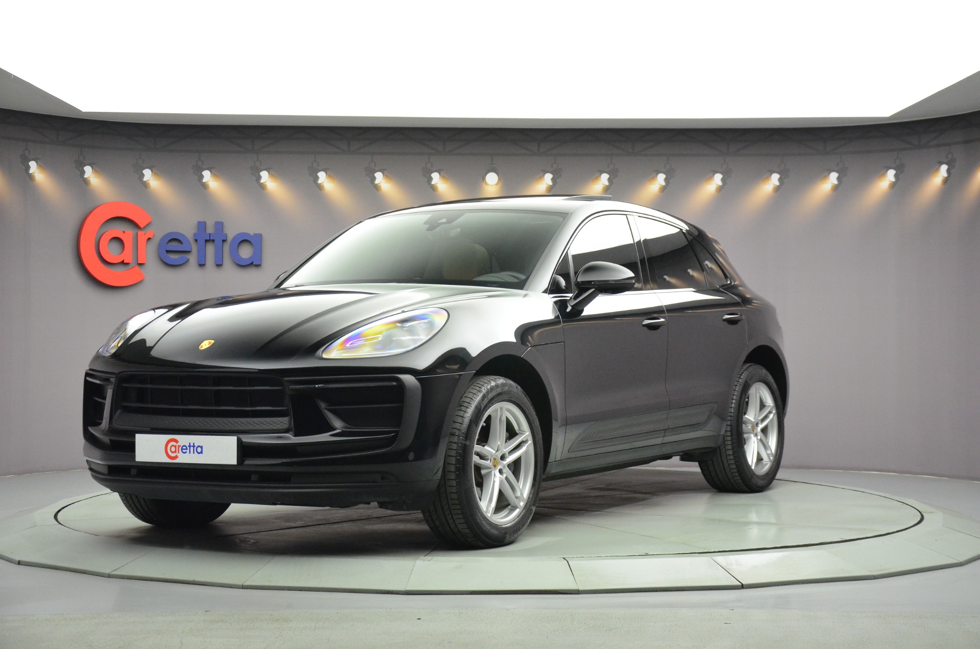 2022 Porsche Macan 2.0-0