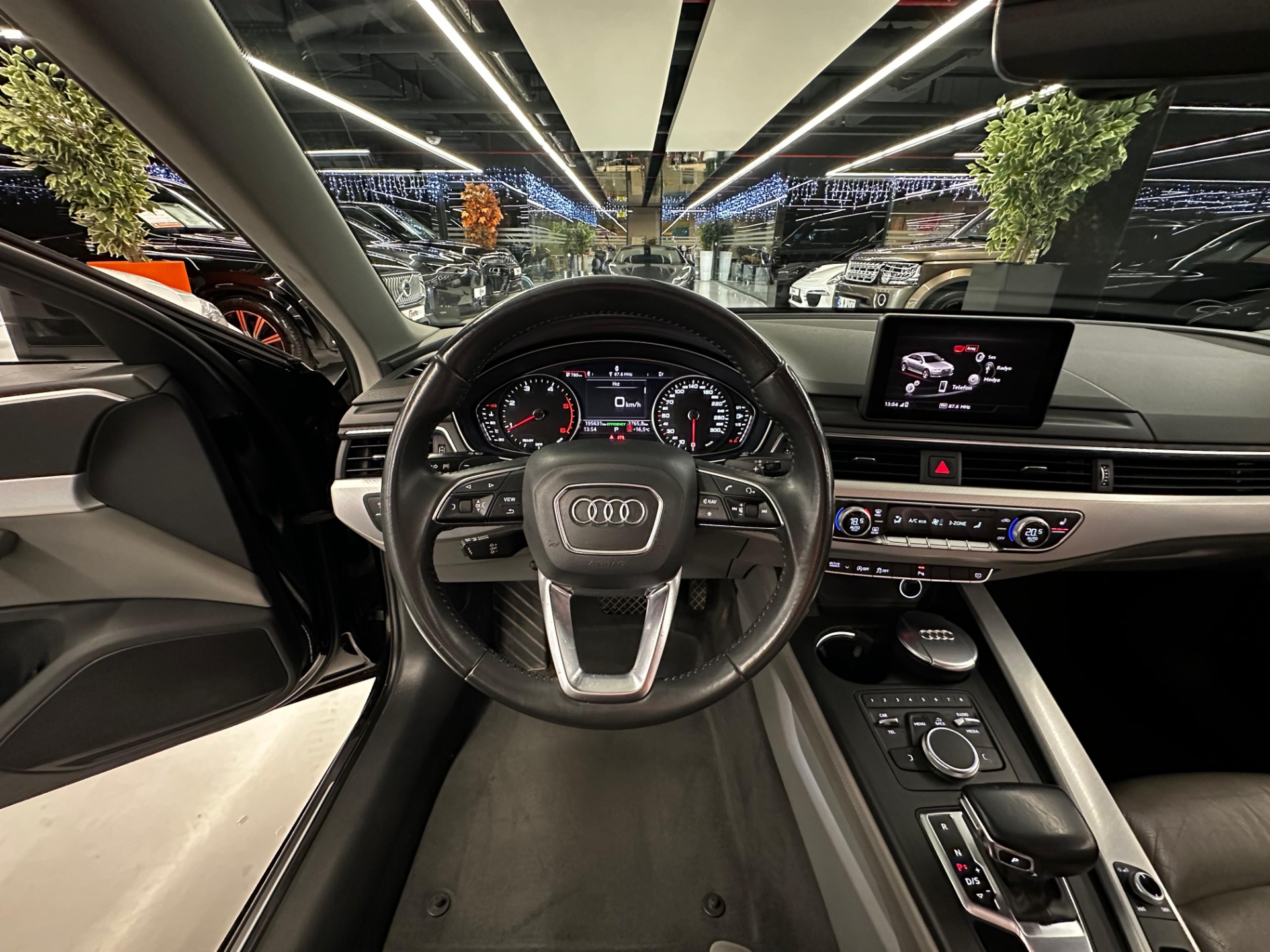 2017 Model Audi A4 Sedan 2.0 TDI Design-20