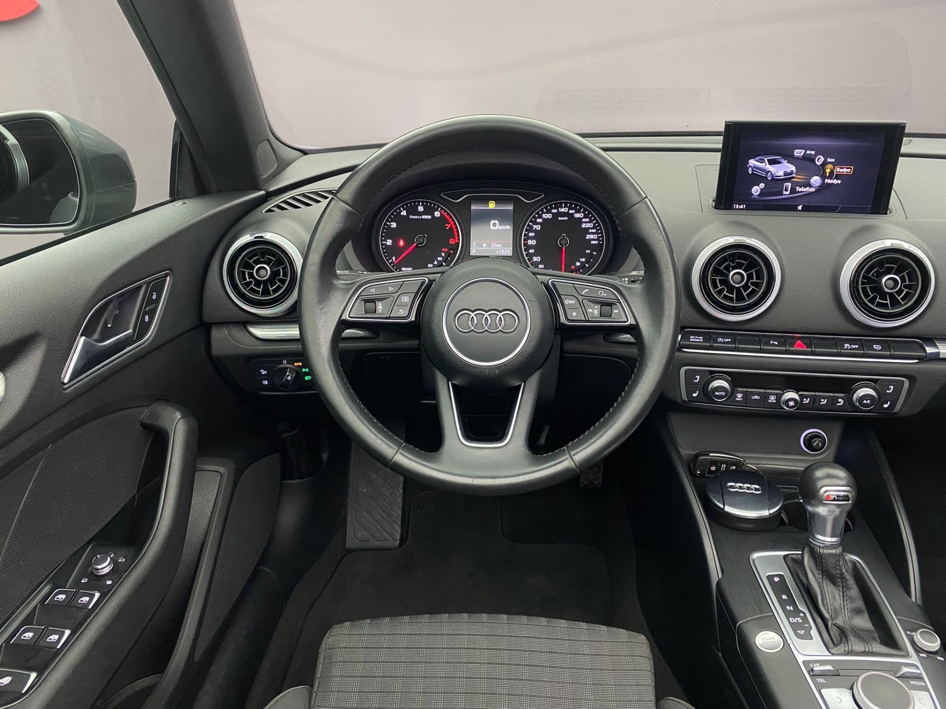 2017 Model Audi A3 Cabrio 1.5 TFSI COD Sport Line-17
