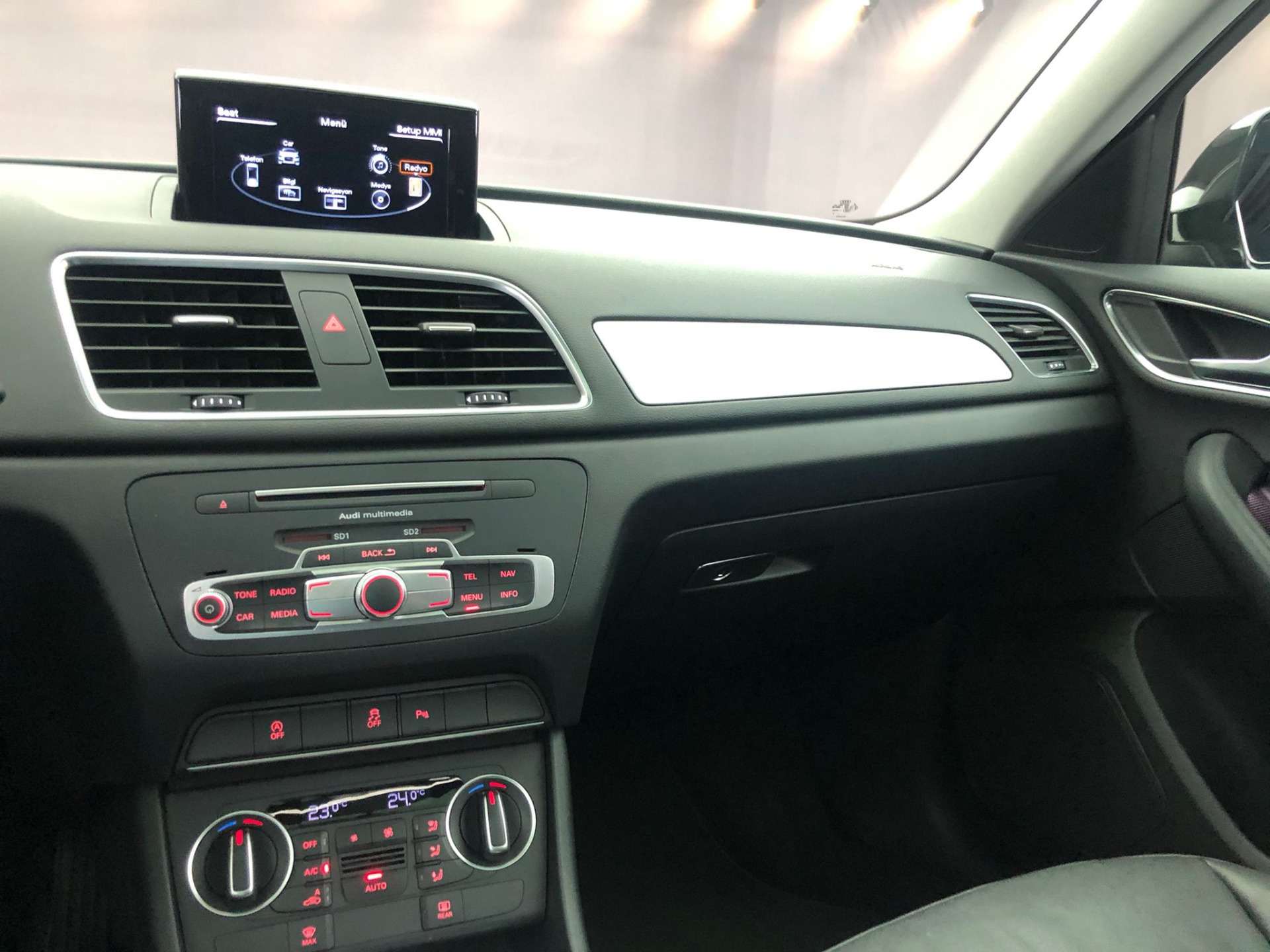 2015 Model Audi Q3 1.4 TFSI-18
