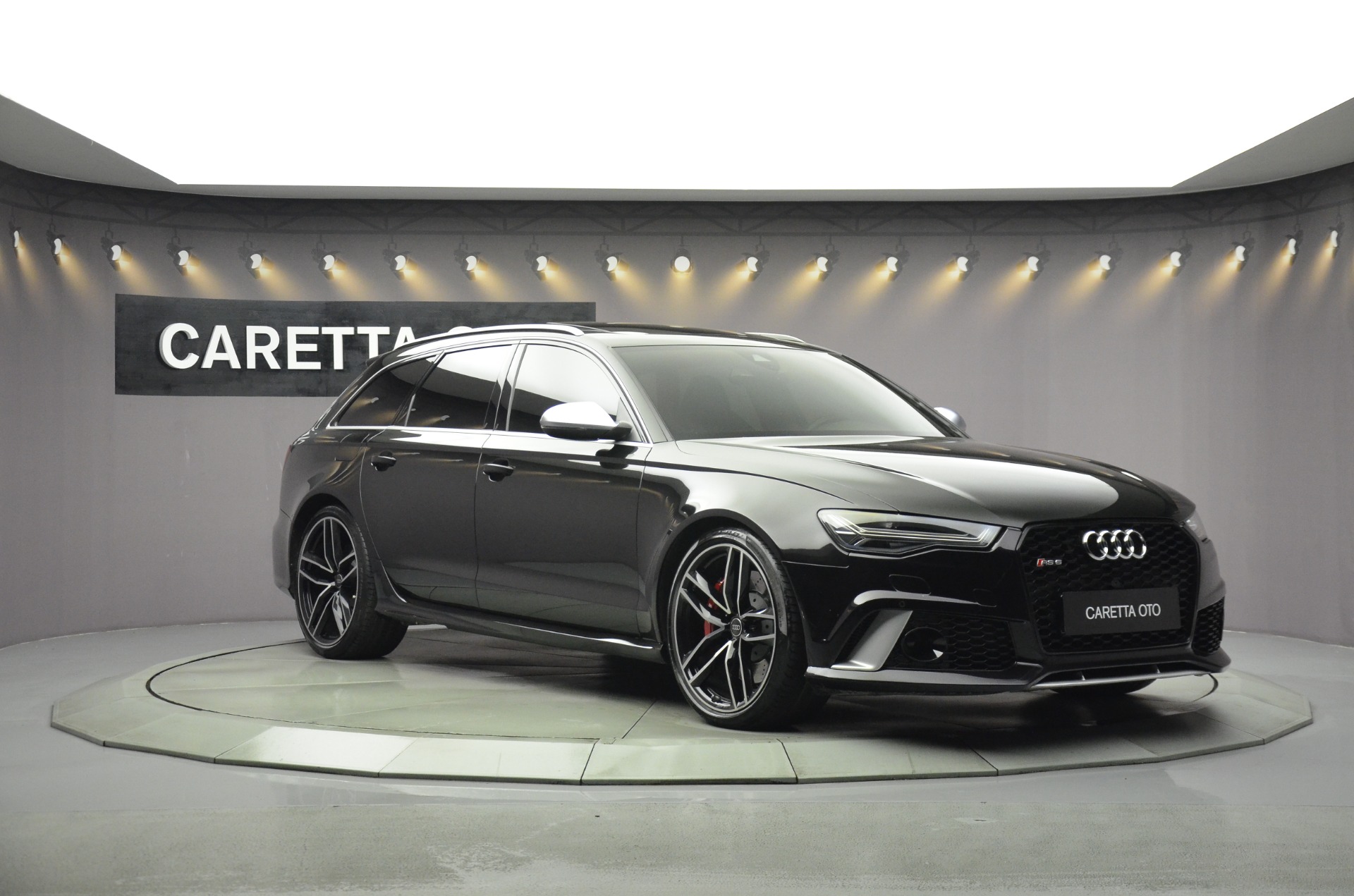 2015 Model Audi RS 6 Avant-4