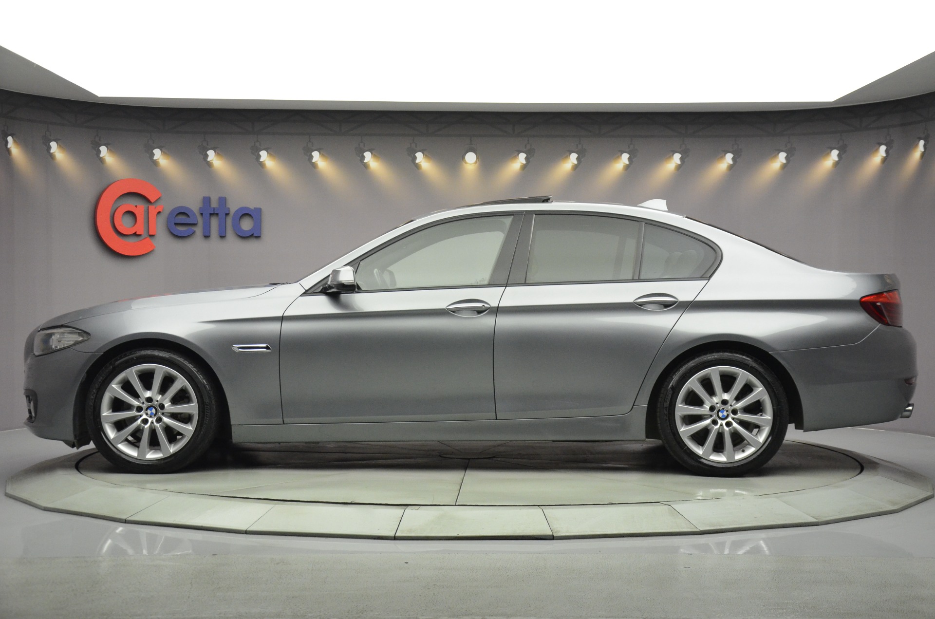 2016 Model Bmw 520i Executive-9