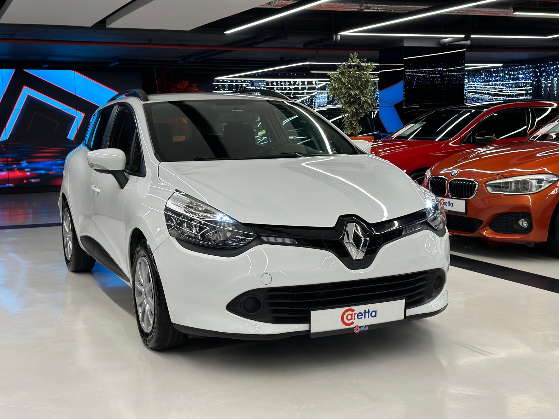 2015 Model Renault Clio 1.5 dCi SportTourer Joy-12