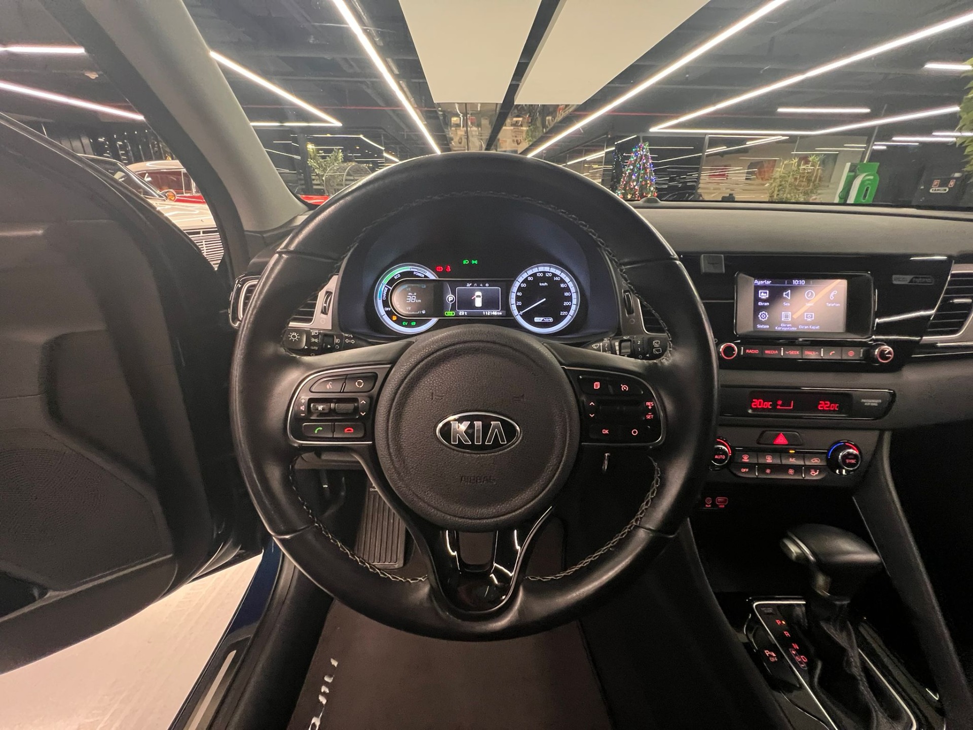 2017 Model Kia Niro 1.6 GDI Premium-14