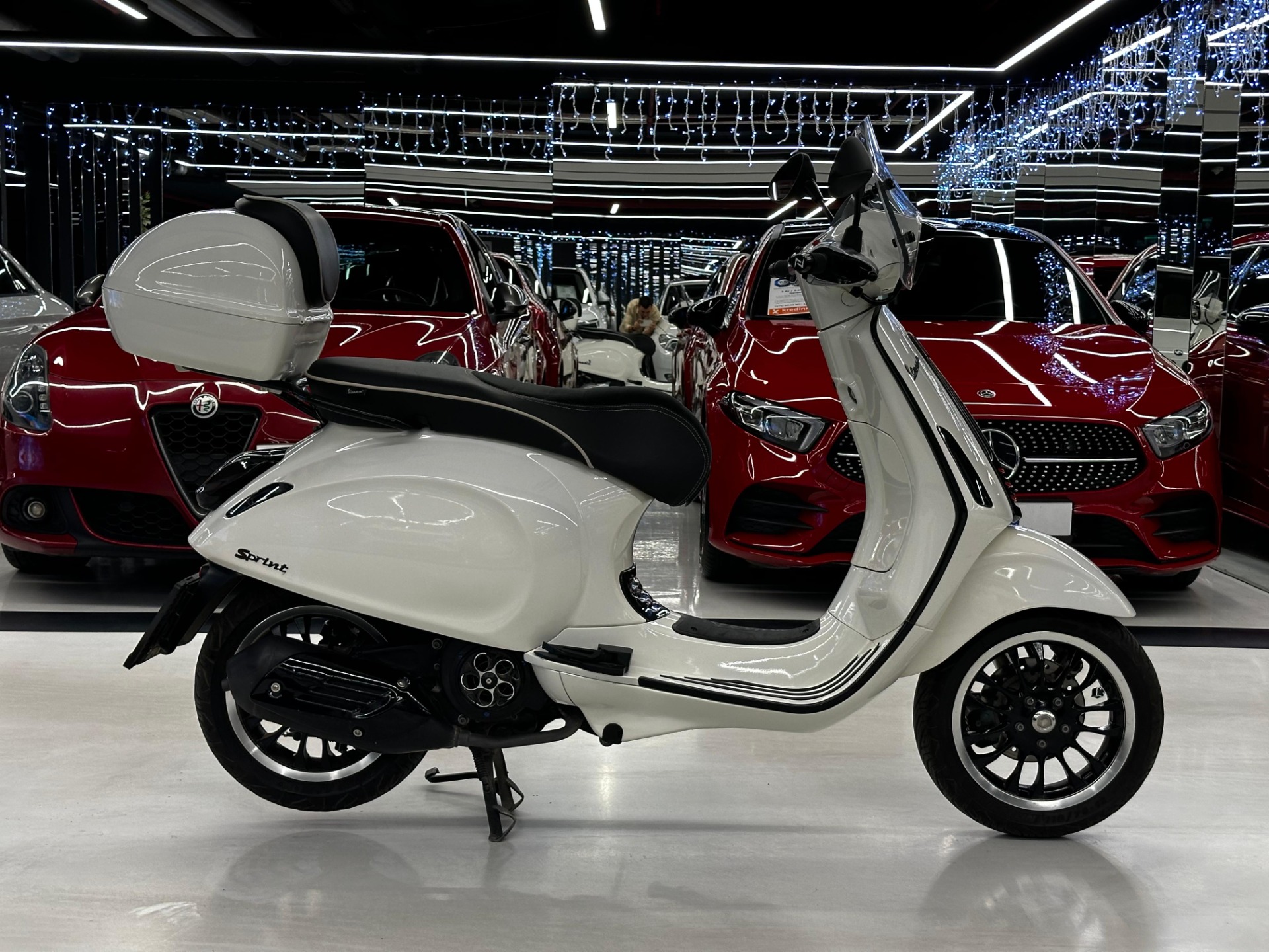 2015 Model Vespa Sprint 125-3