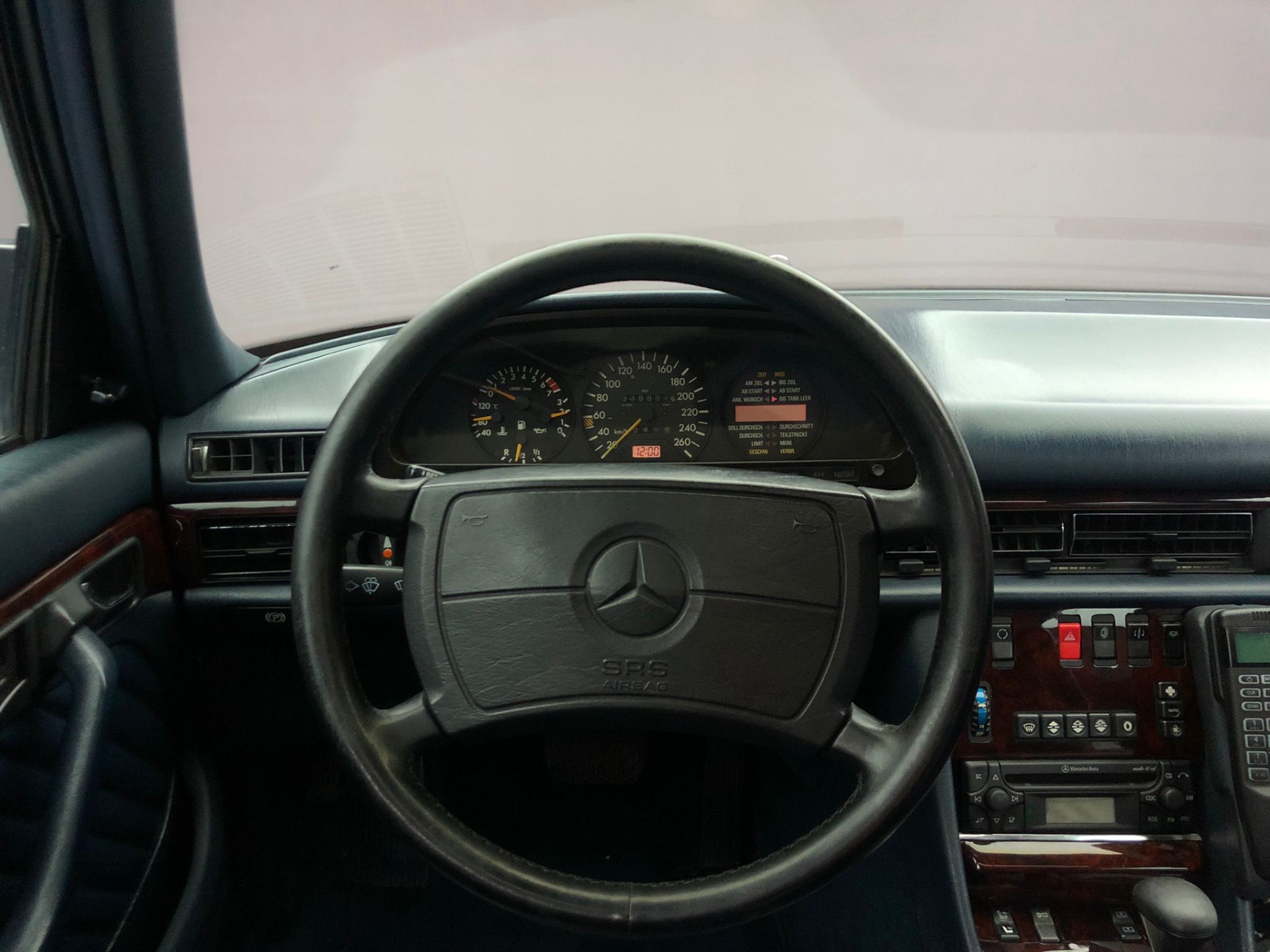 1990 Model Mercedes - Benz 560 SEL-13