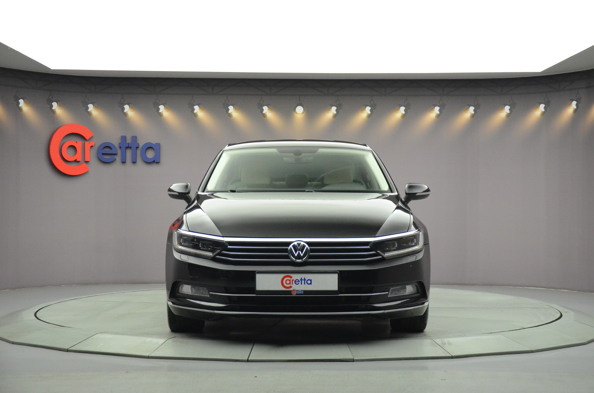 2016 Model Volkswagen Passat 2.0 TDI BlueMotion Highline-1