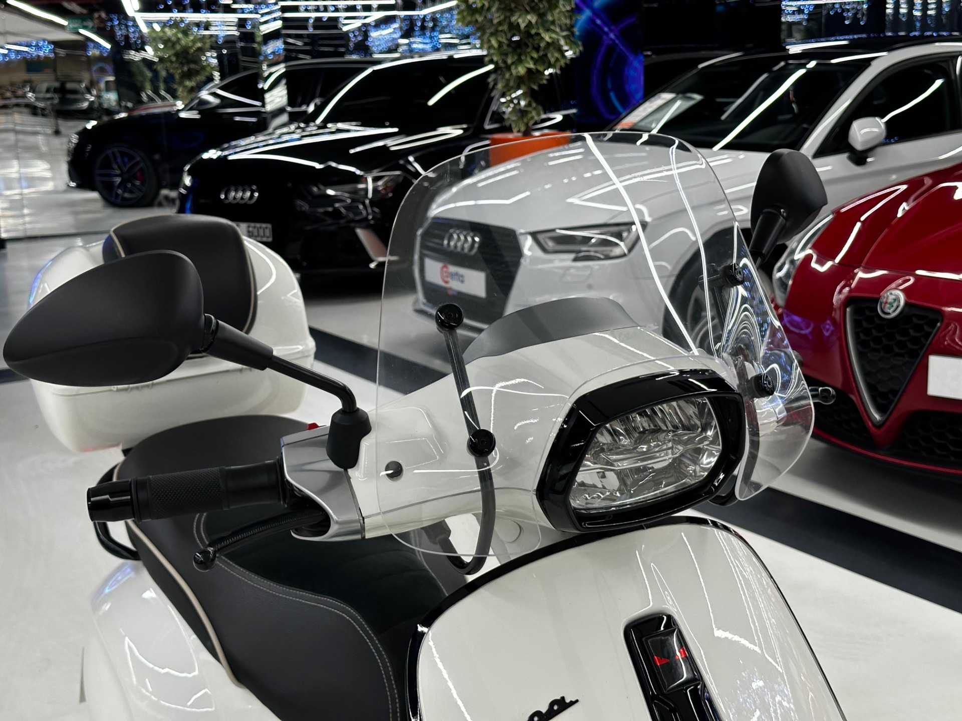 2015 Model Vespa Sprint 125-26