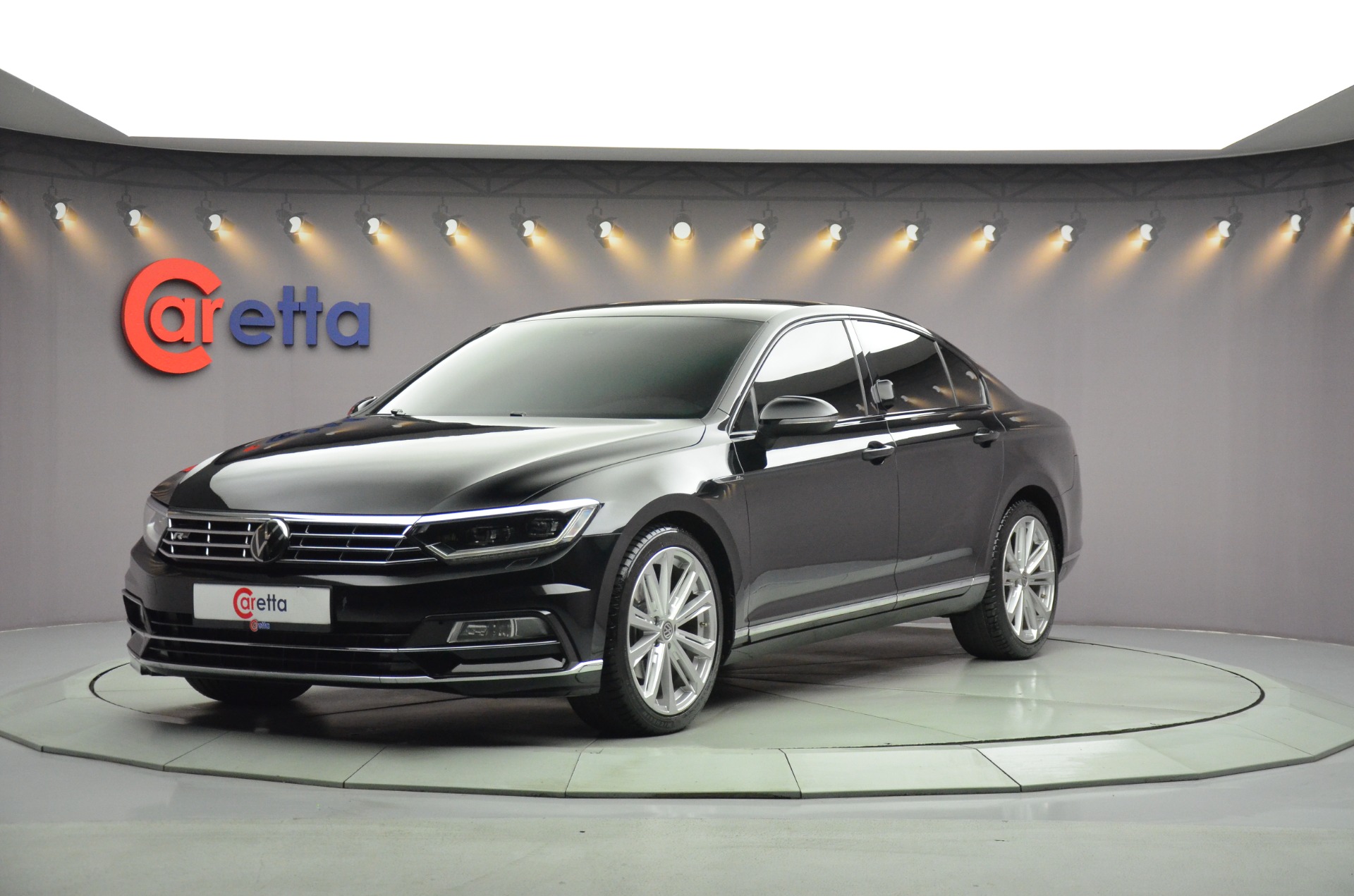 2016 Model Volkswagen Passat 2.0 TDI BlueMotion Highline-0