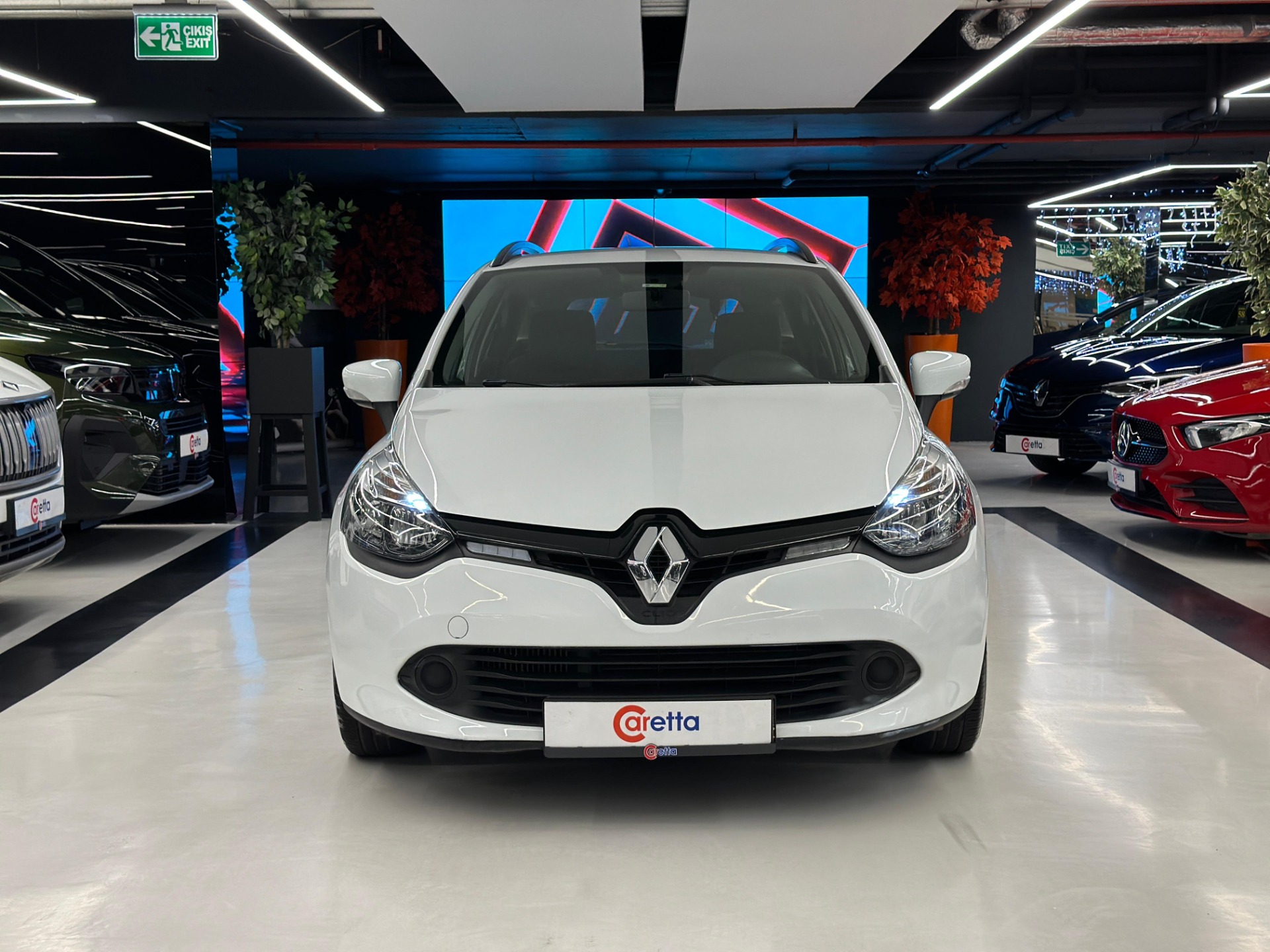 2015 Model Renault Clio 1.5 dCi SportTourer Joy-11