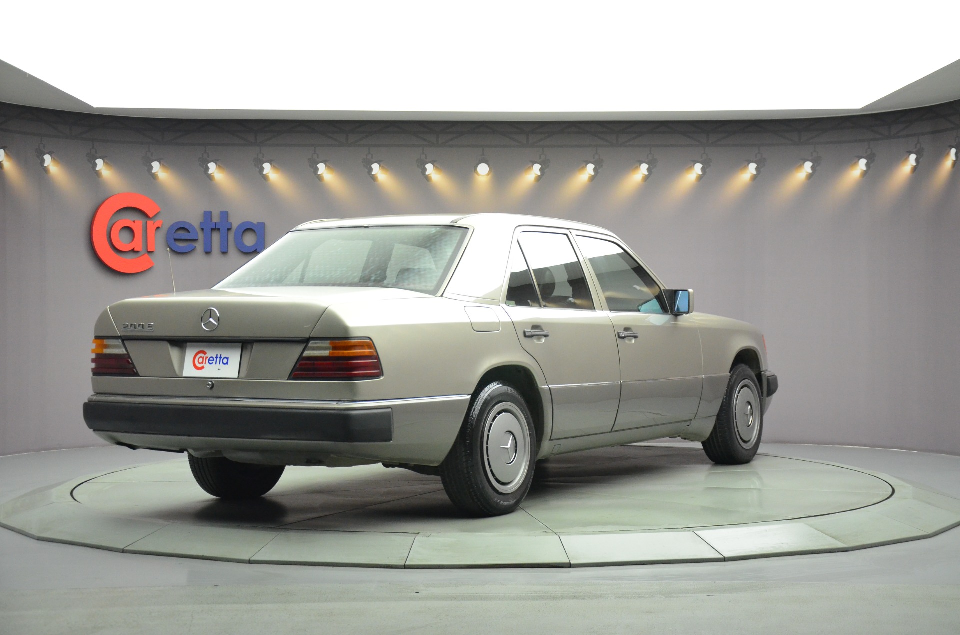 1991 Model Mercedes-Benz E 200-4