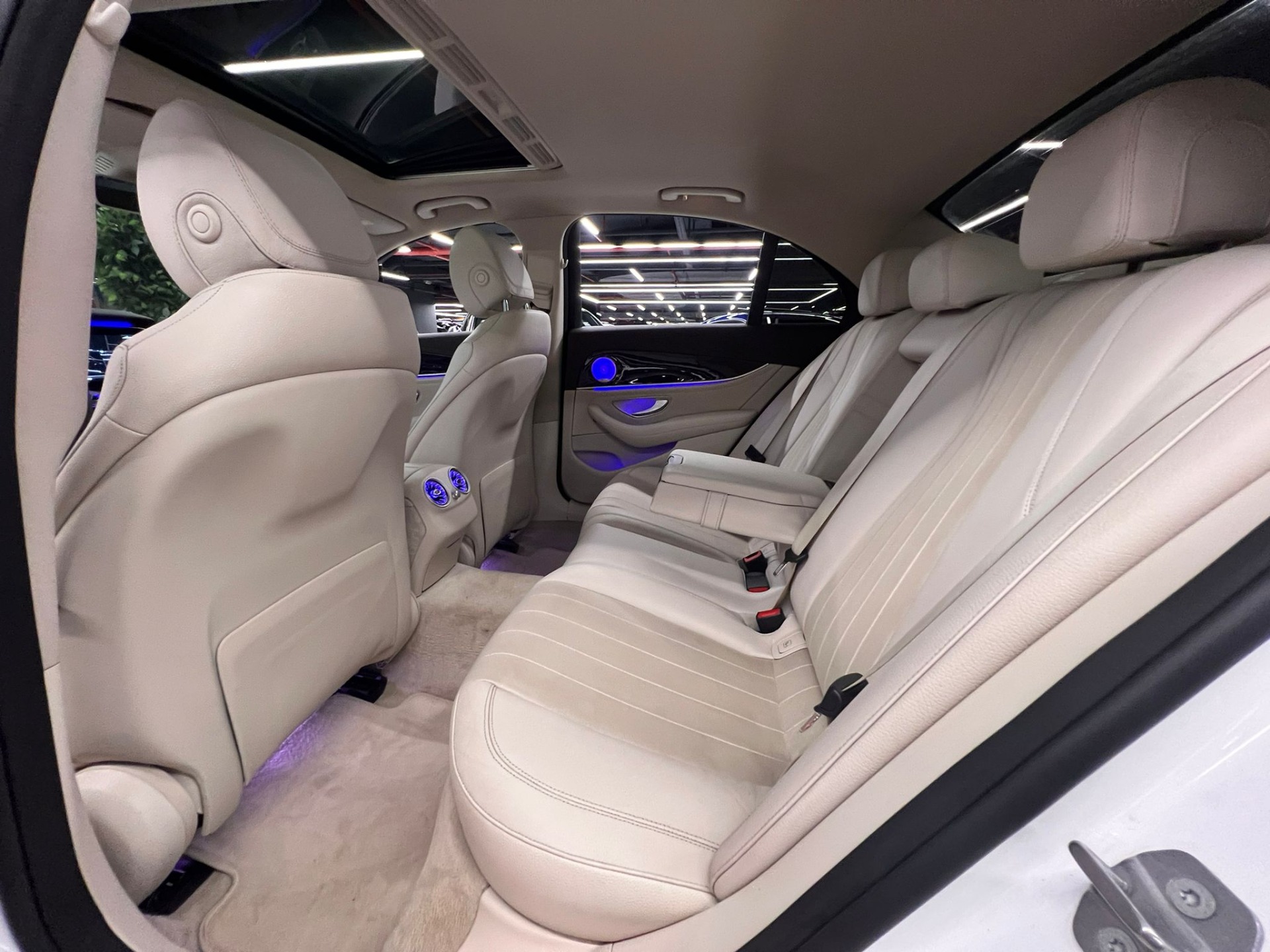 2017 Model Mercedes - Benz E 180 Exclusive-23
