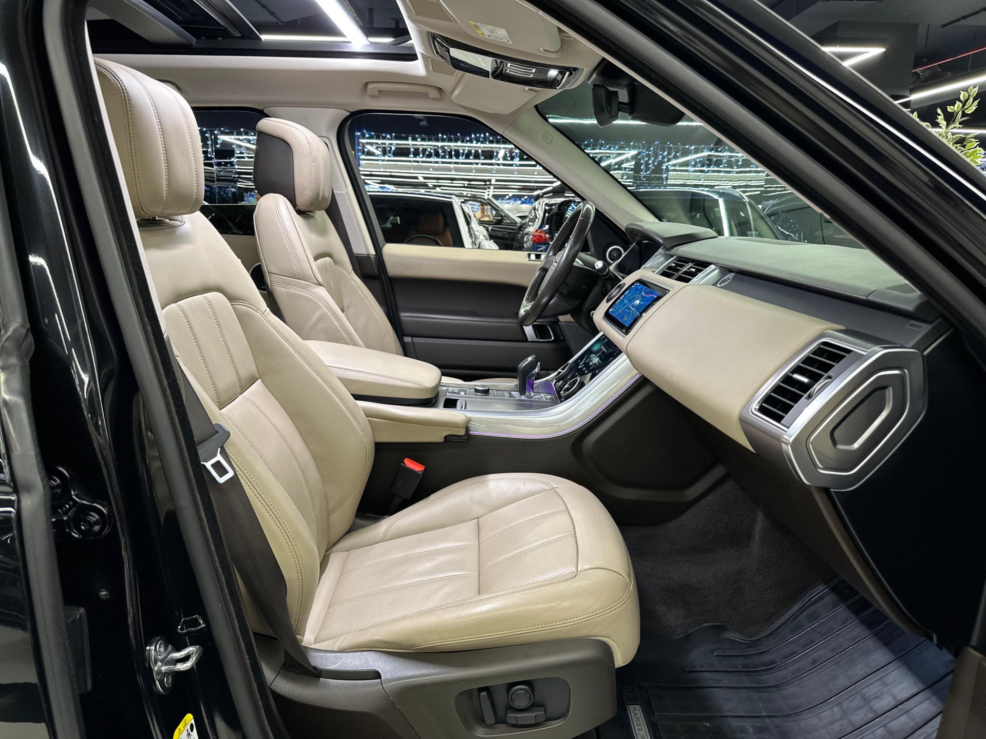 2019 Model Range Rover Sport 2.0 HSE-14