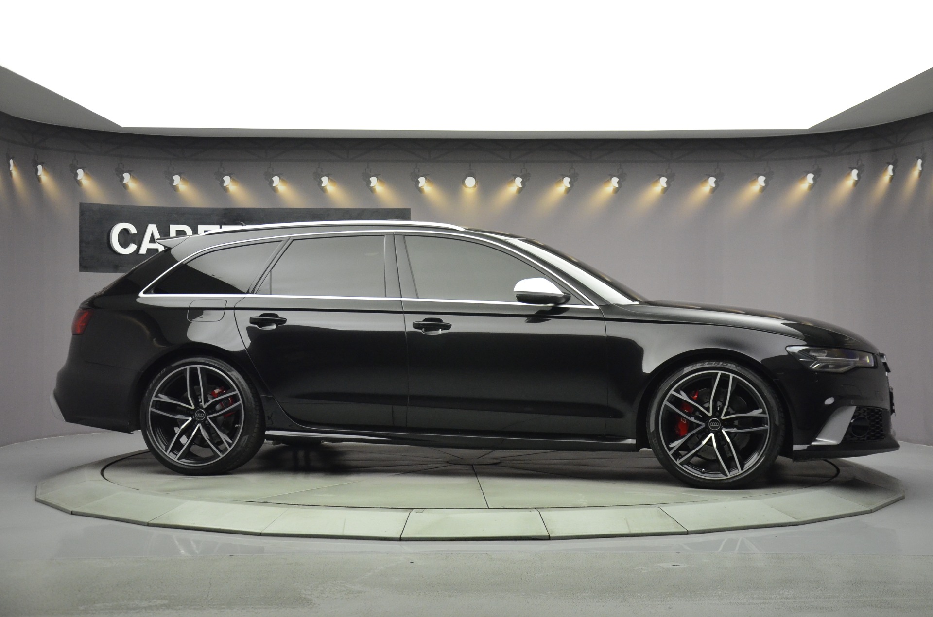 2015 Model Audi RS 6 Avant-7