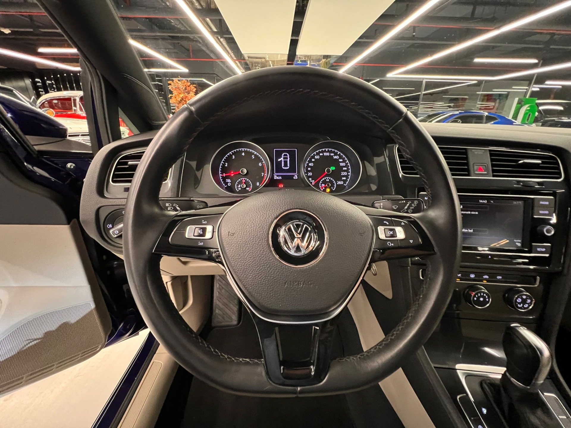 2017 Model Volkswagen Golf 1.0 TSI Midline Plus-14