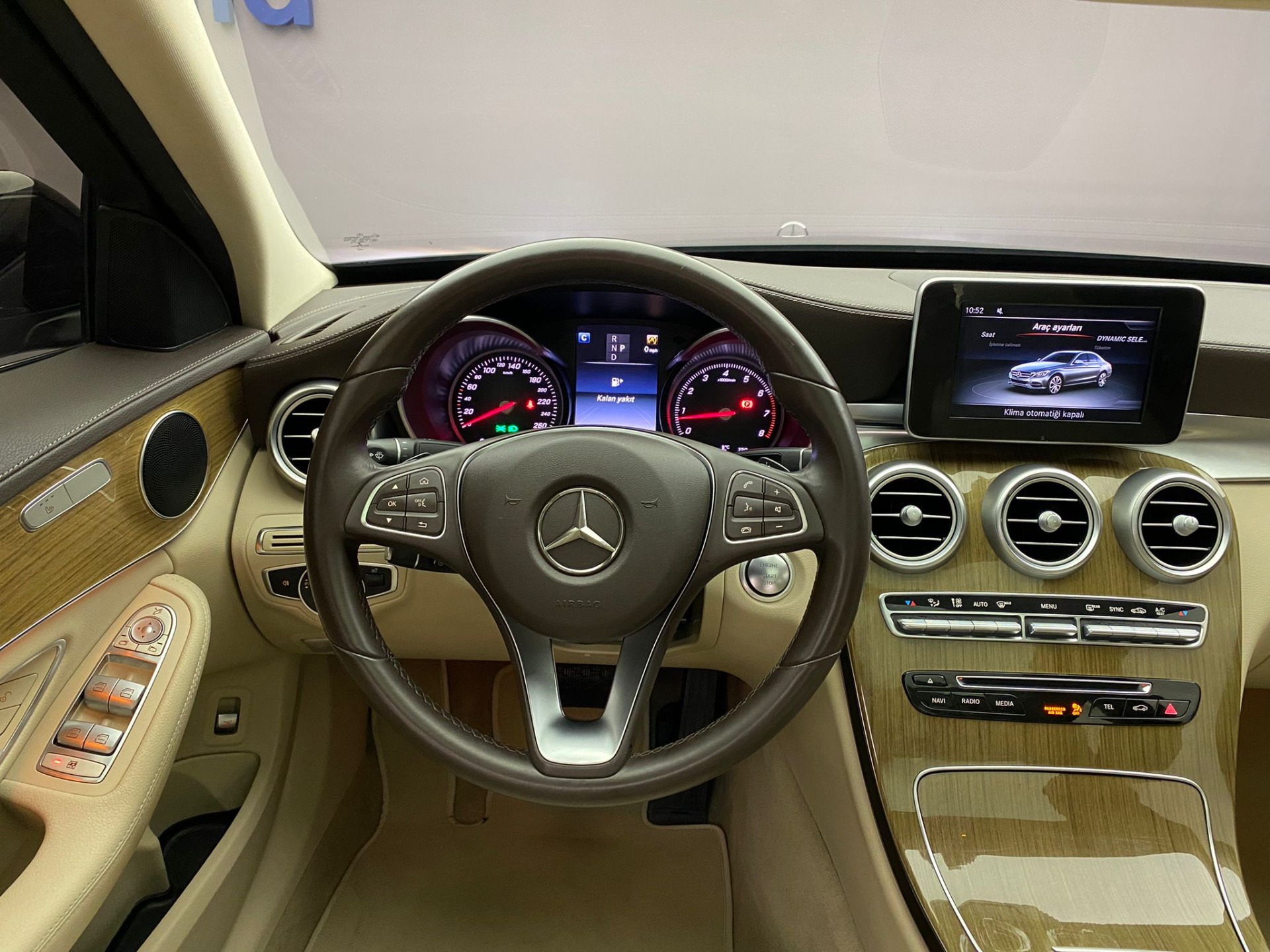 2017 Model Mercedes - Benz C 180 Exclusive-12