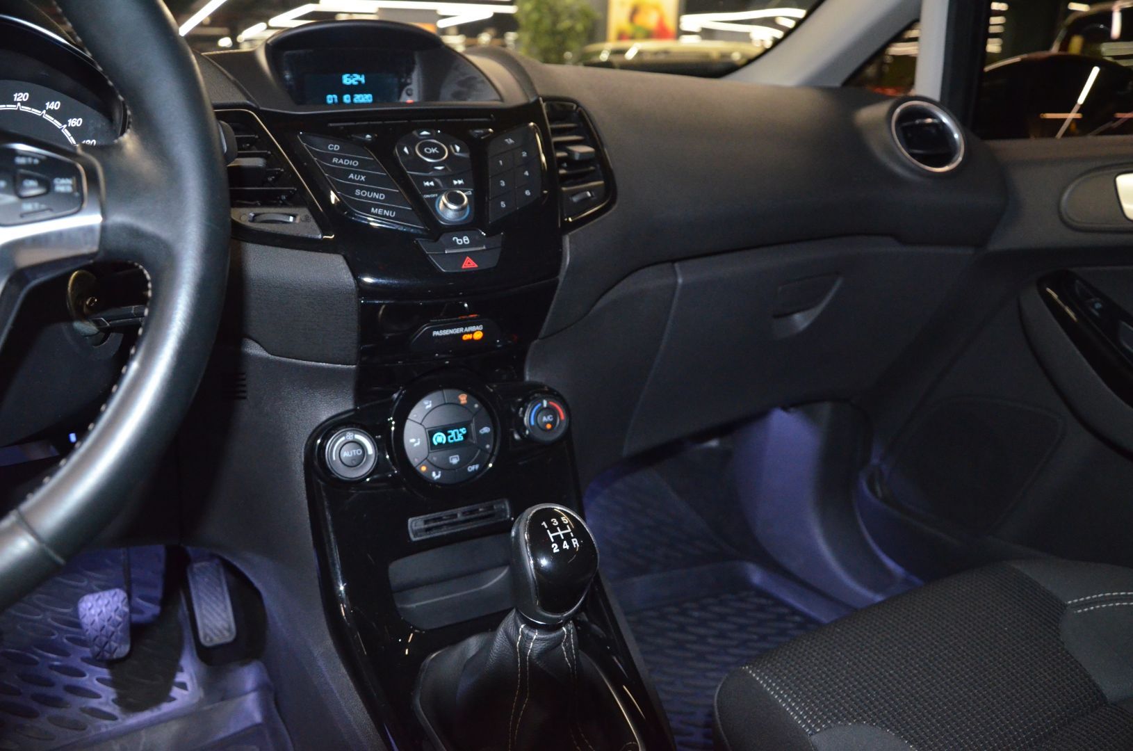 2016 40Bin Km'de,Boyasız 1.5 TDCI Fiesta Titanium-12