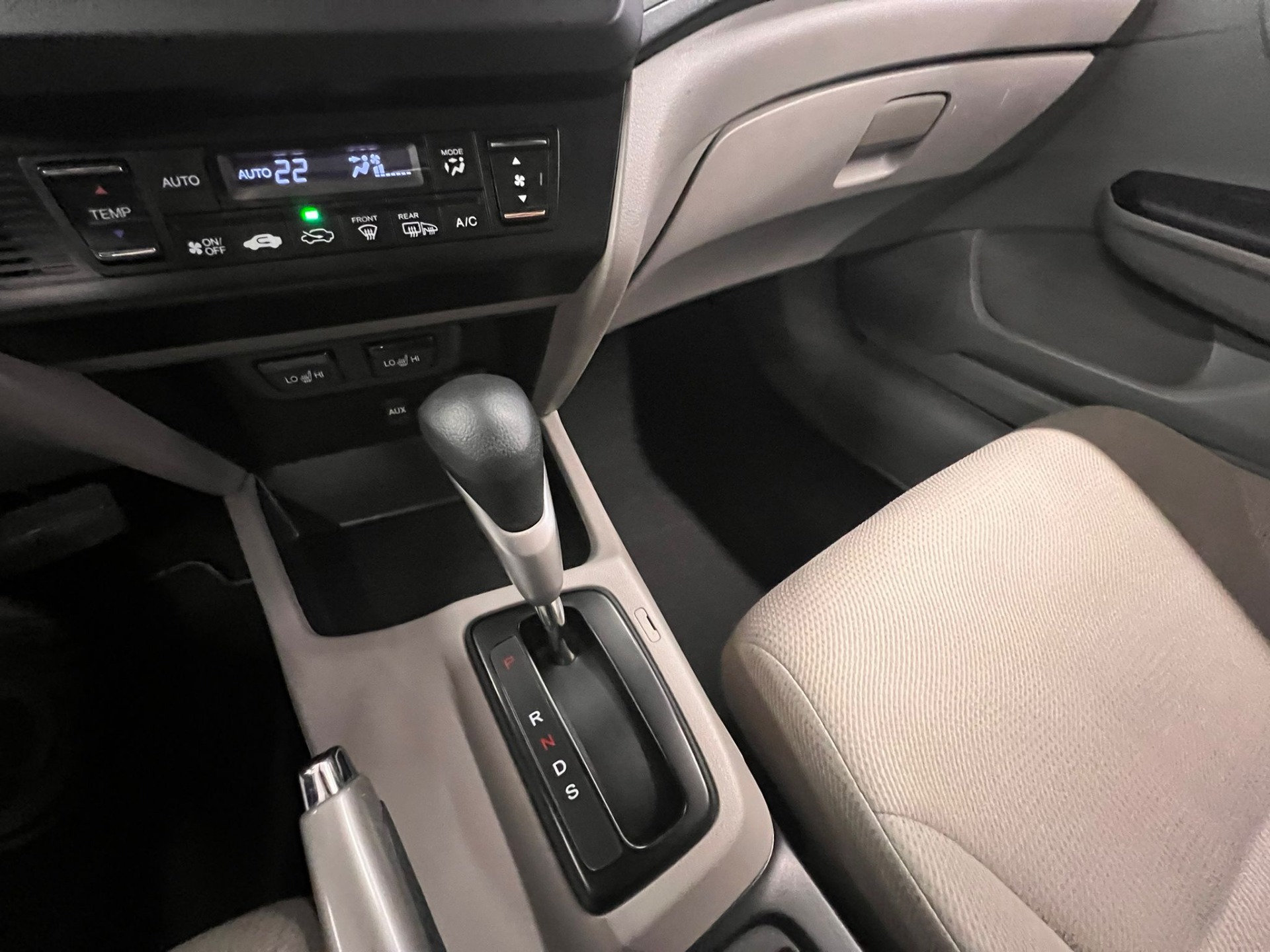 2015 Model Honda Civic Eco Elegance-19