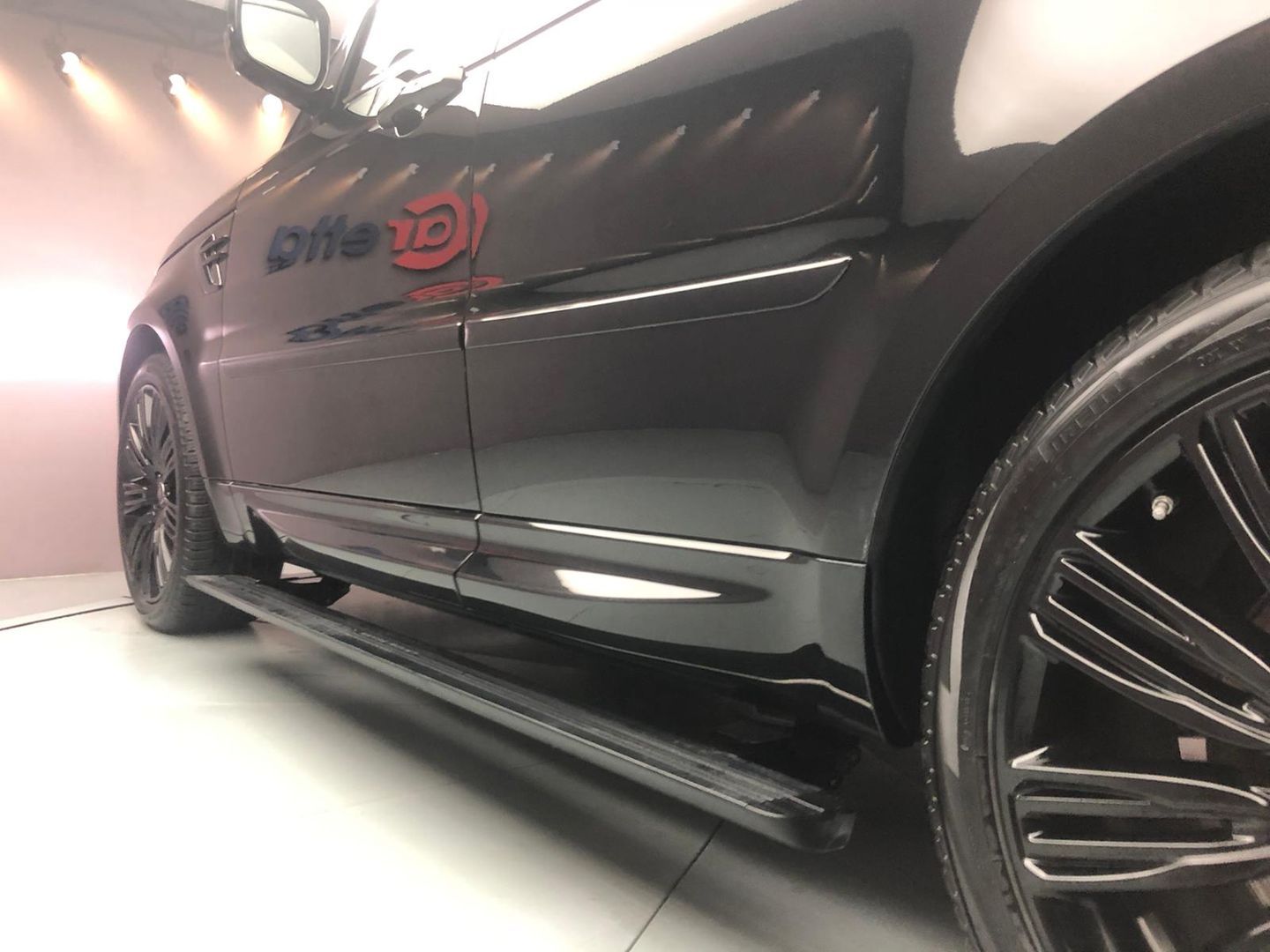 2019 Model Land Rover Sport 3.0 SDV6 HSE Dynamic-41