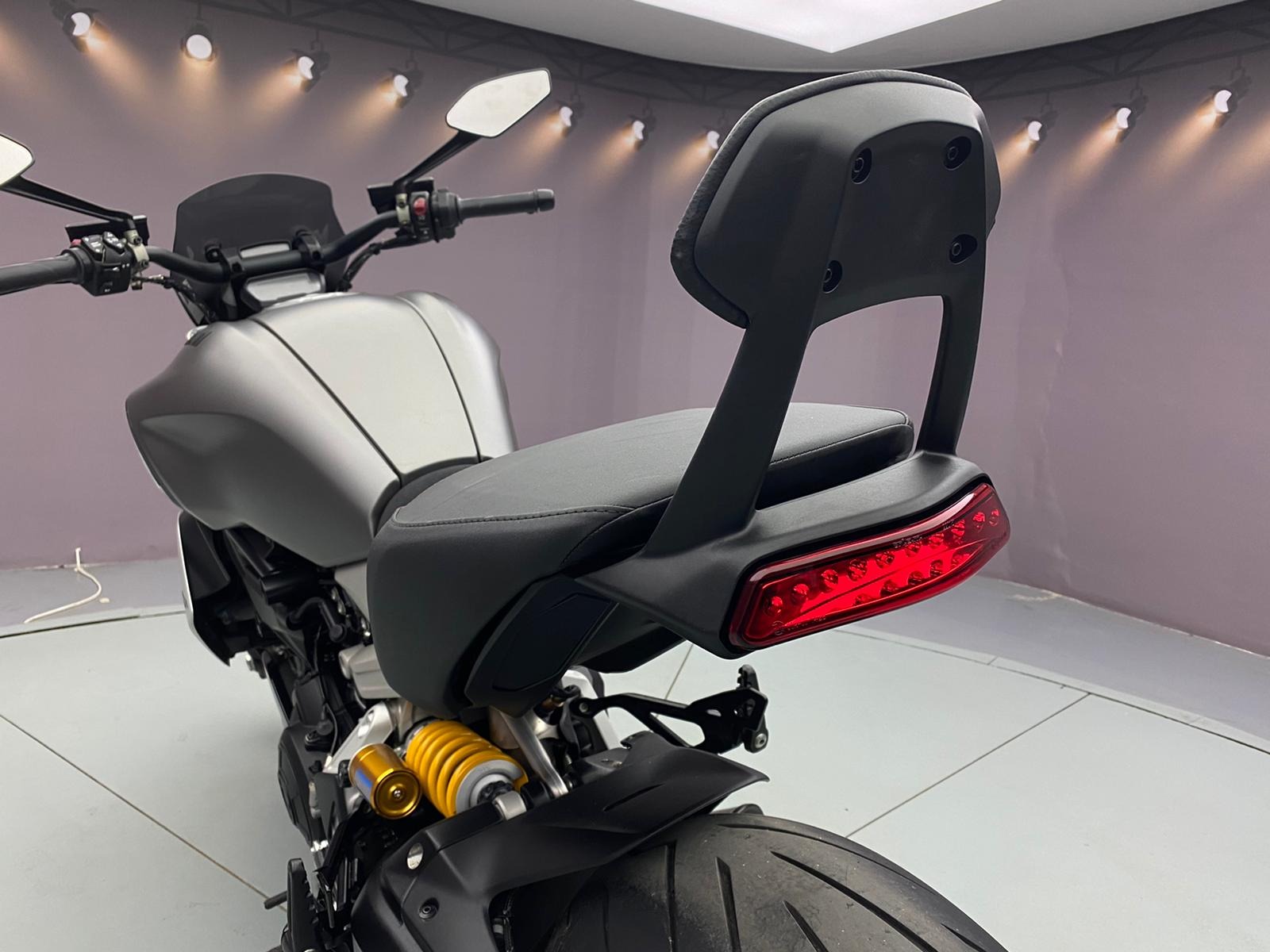 2020 Model Ducati Diavel 1260 S-13