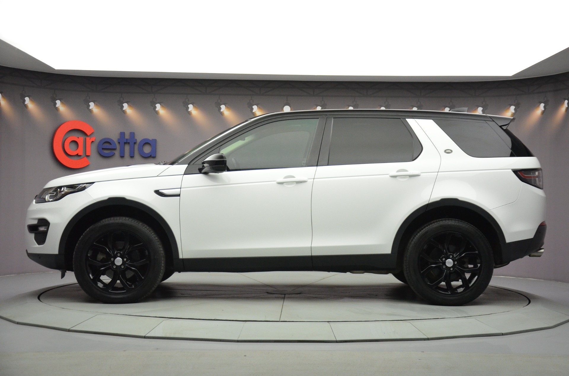 2017 Model Land Rover Discovery Sport 2.0 TD4 HSE-7