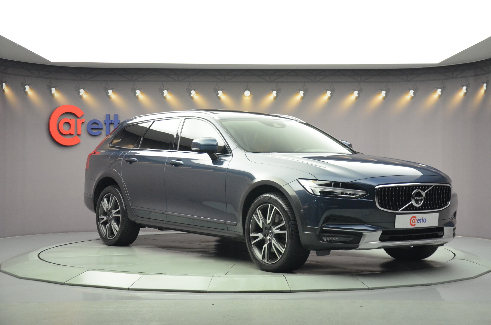 2020 Model Volvo V90 Cross Country 2.0 D D5-2