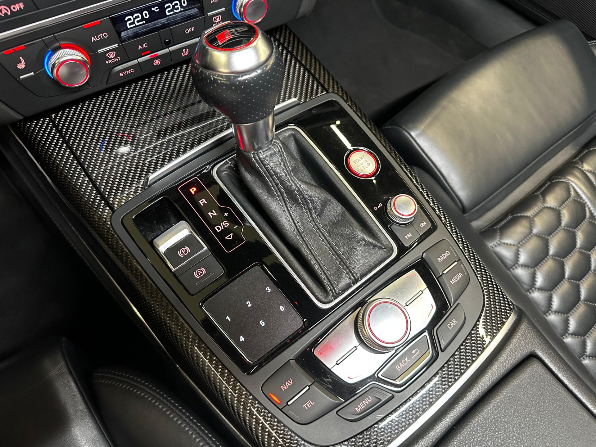 2015 Model Audi RS 6 Avant-35