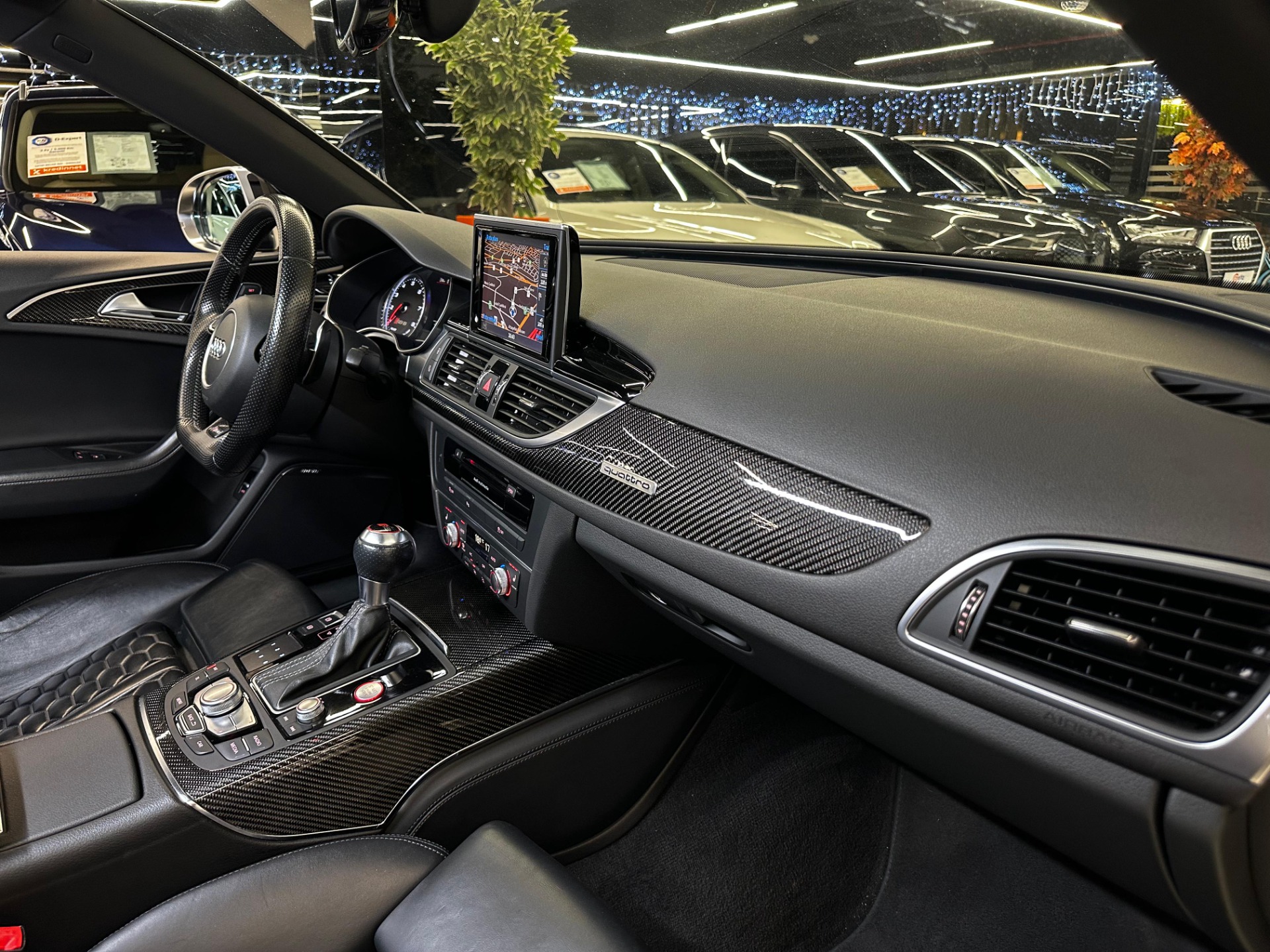 2015 Model Audi RS 6 Avant-17
