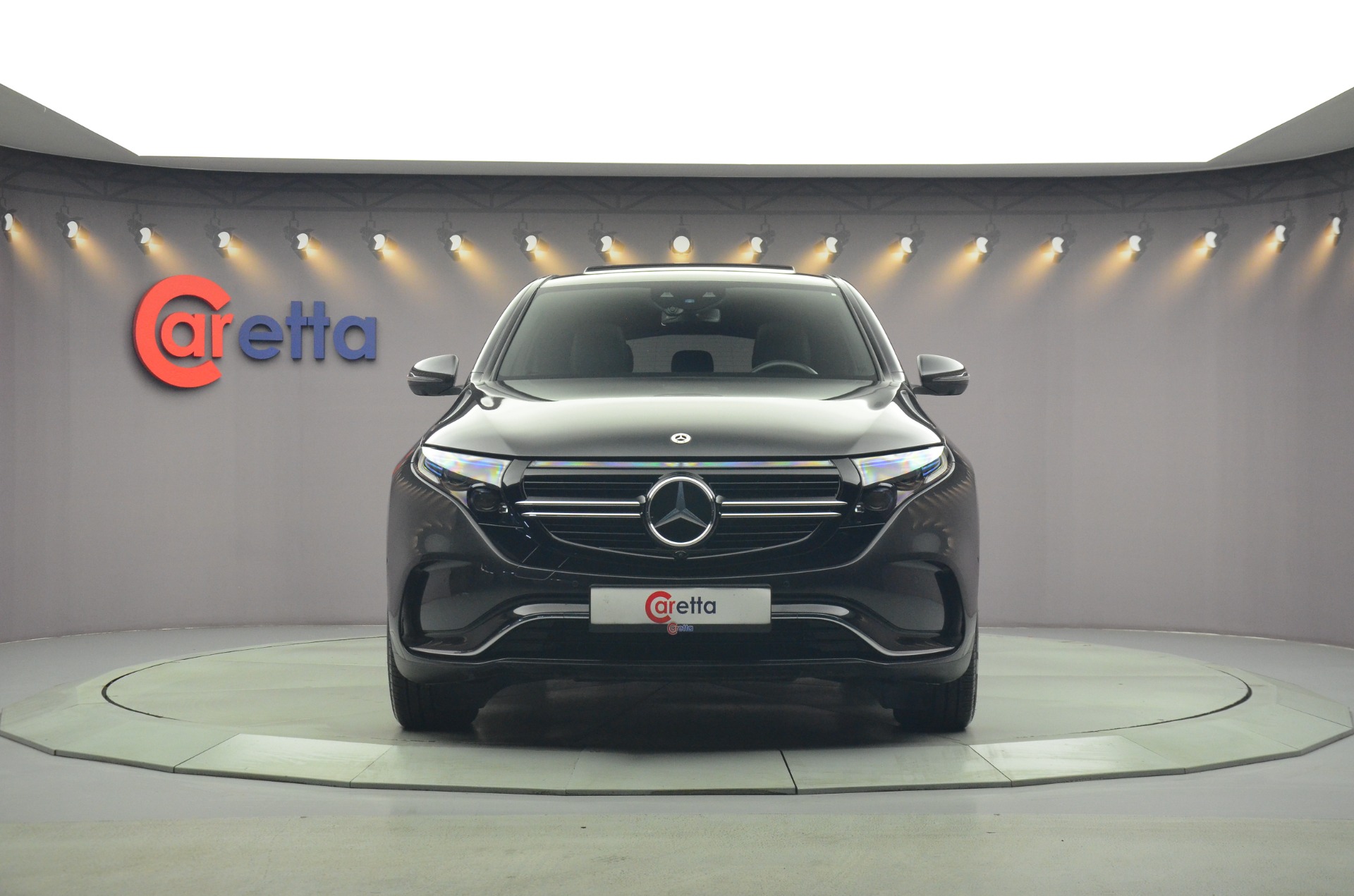 2020 Model Mercedes EQC 400-1